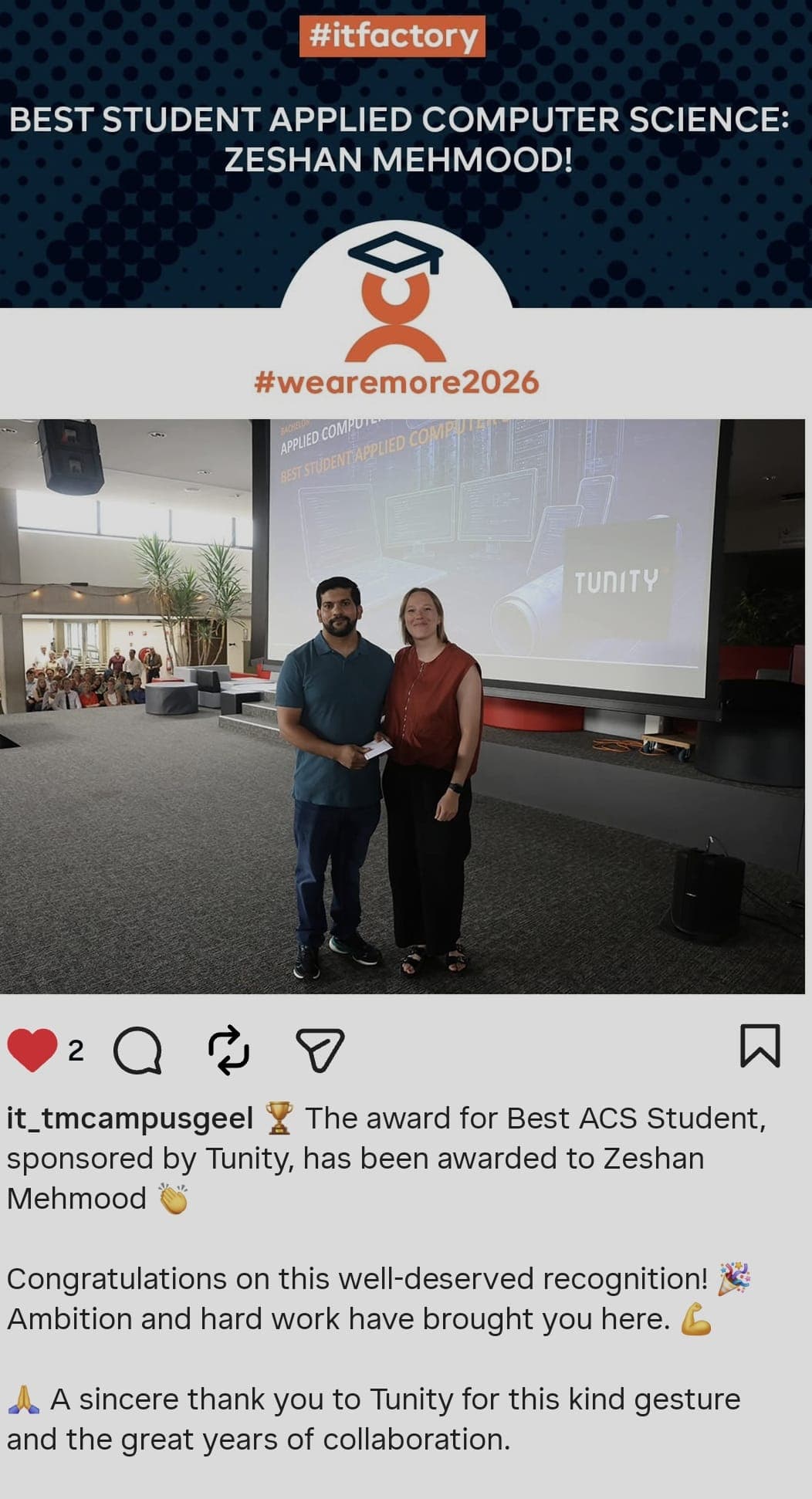 Zeeshan Mehmood receiving the Best Student Award at Thomas More graduation ceremony
